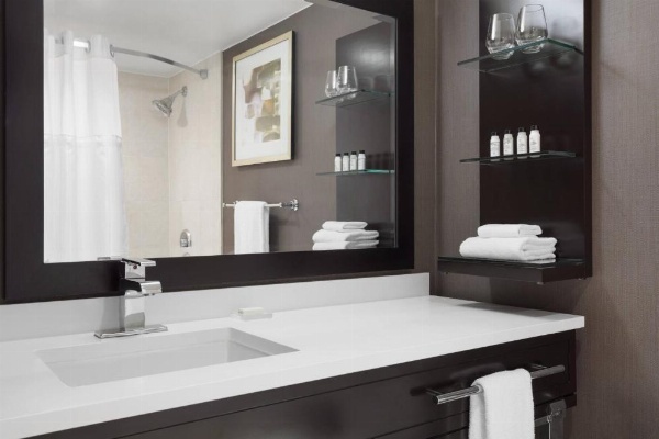 Delta Hotels by Marriott Baltimore North image 12