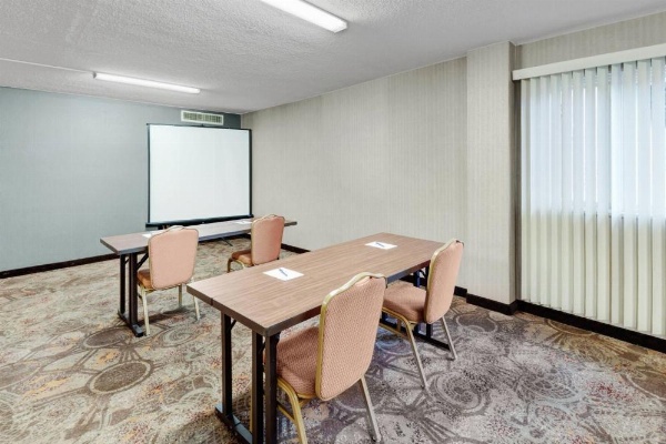 Delta Hotels by Marriott Baltimore North image 26