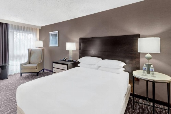 Delta Hotels by Marriott Baltimore North image 9